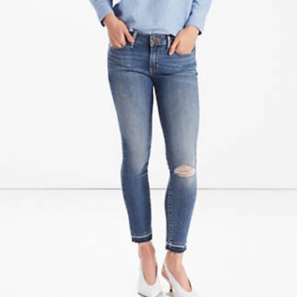 Levi’s 711 Skinny Ankle Jeans 26W